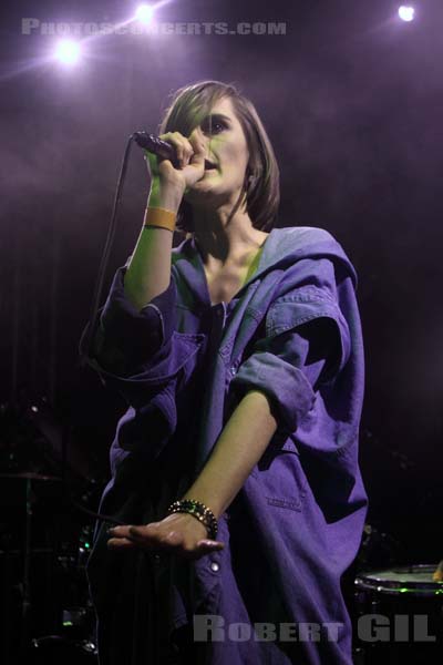 YELLE - 2010-12-02 - PARIS - La Fleche d'Or - 